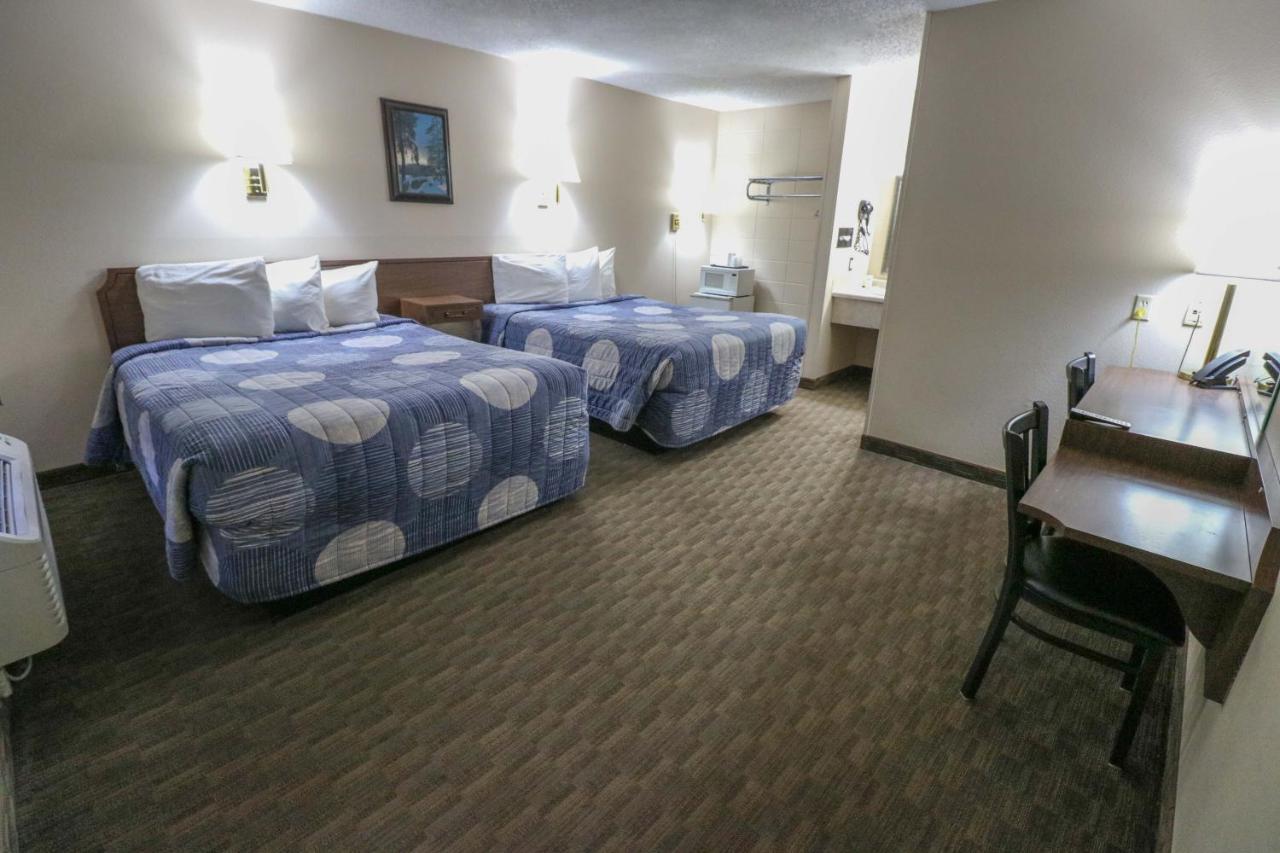 סאנדנס Bear Lodge Motel מראה חיצוני תמונה