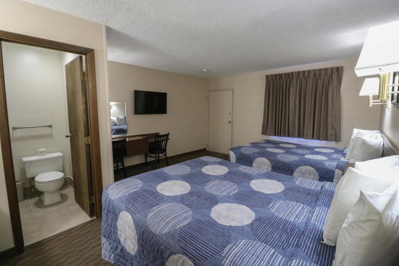 סאנדנס Bear Lodge Motel מראה חיצוני תמונה