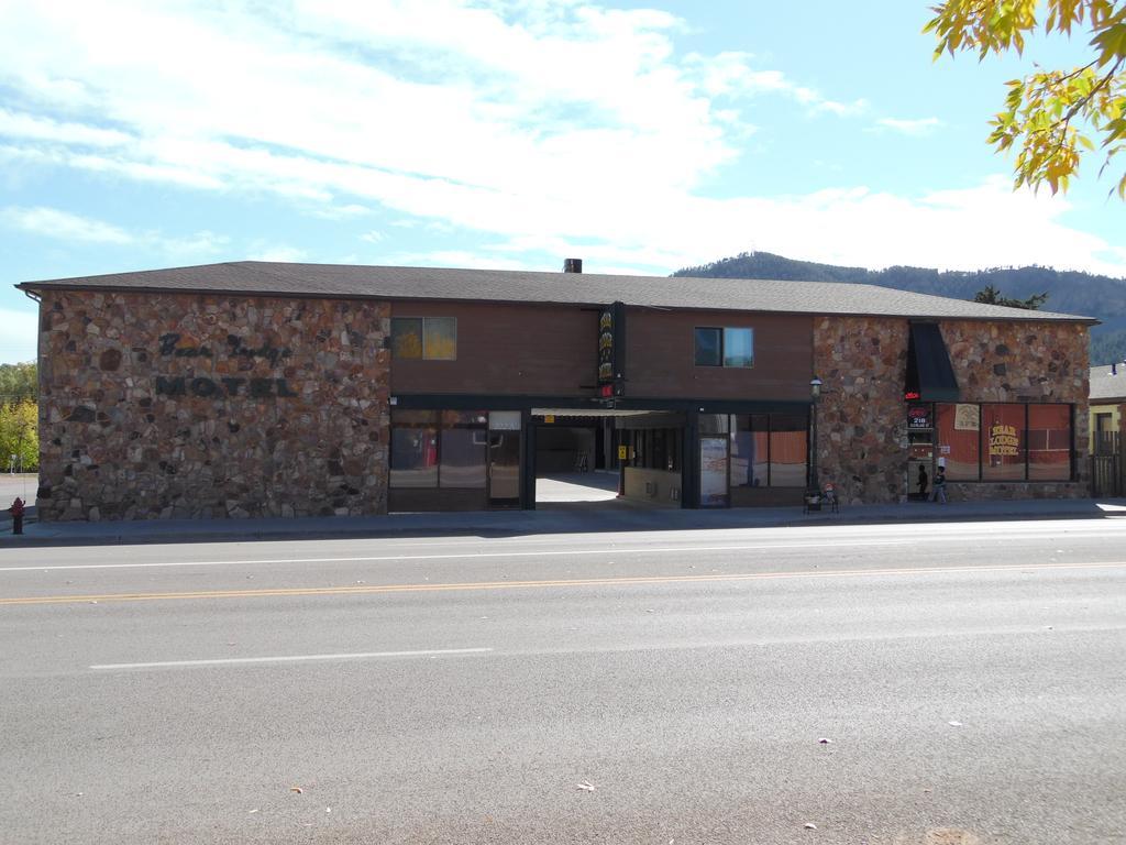 סאנדנס Bear Lodge Motel מראה חיצוני תמונה